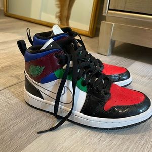 Nike Air Jordan Mid 1s